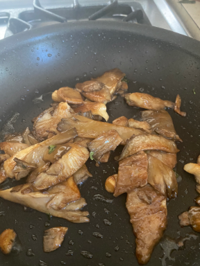 Mushrooms in the pan